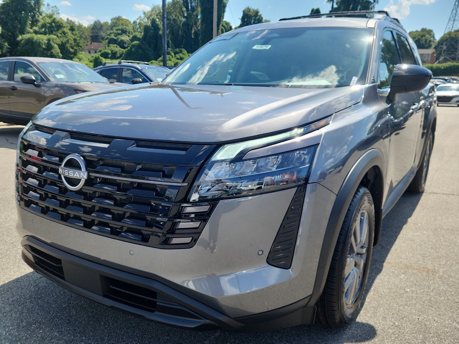 2026 Nissan Pathfinder SV
