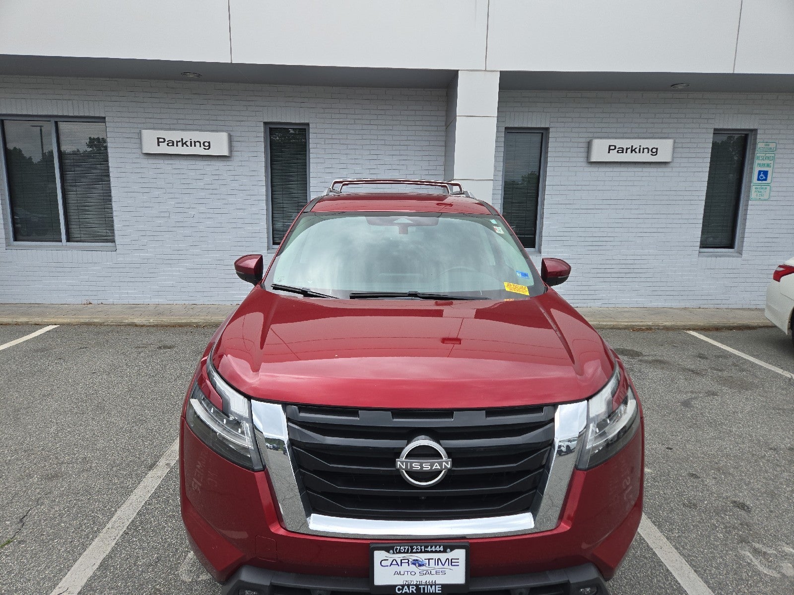 2023 Nissan Pathfinder SL