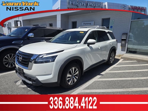 2023 Nissan Pathfinder SL