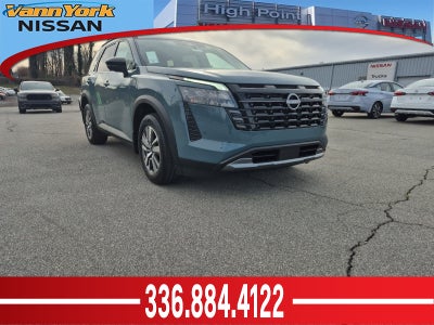 2026 Nissan Pathfinder SL