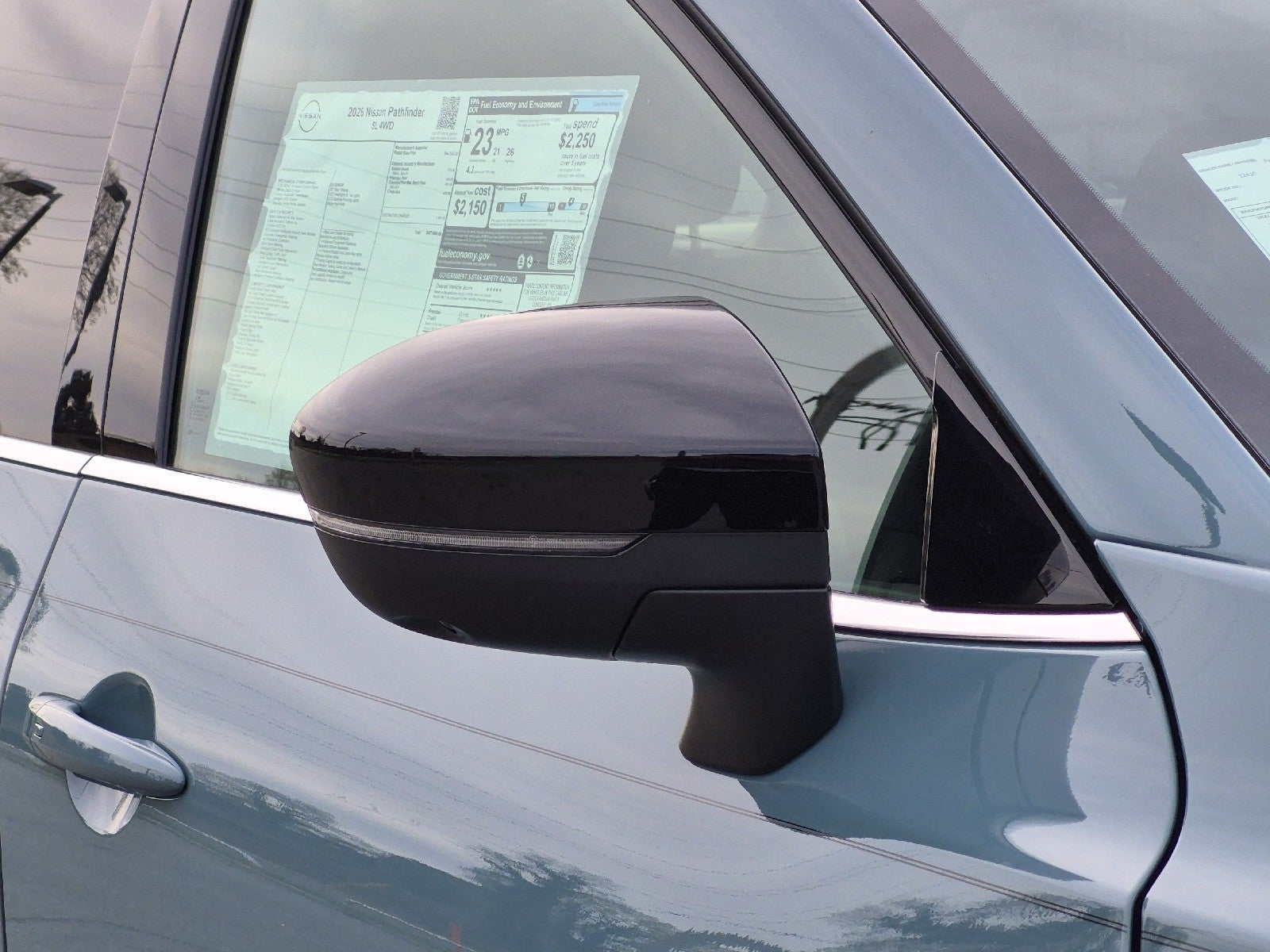 2026 Nissan Pathfinder SL