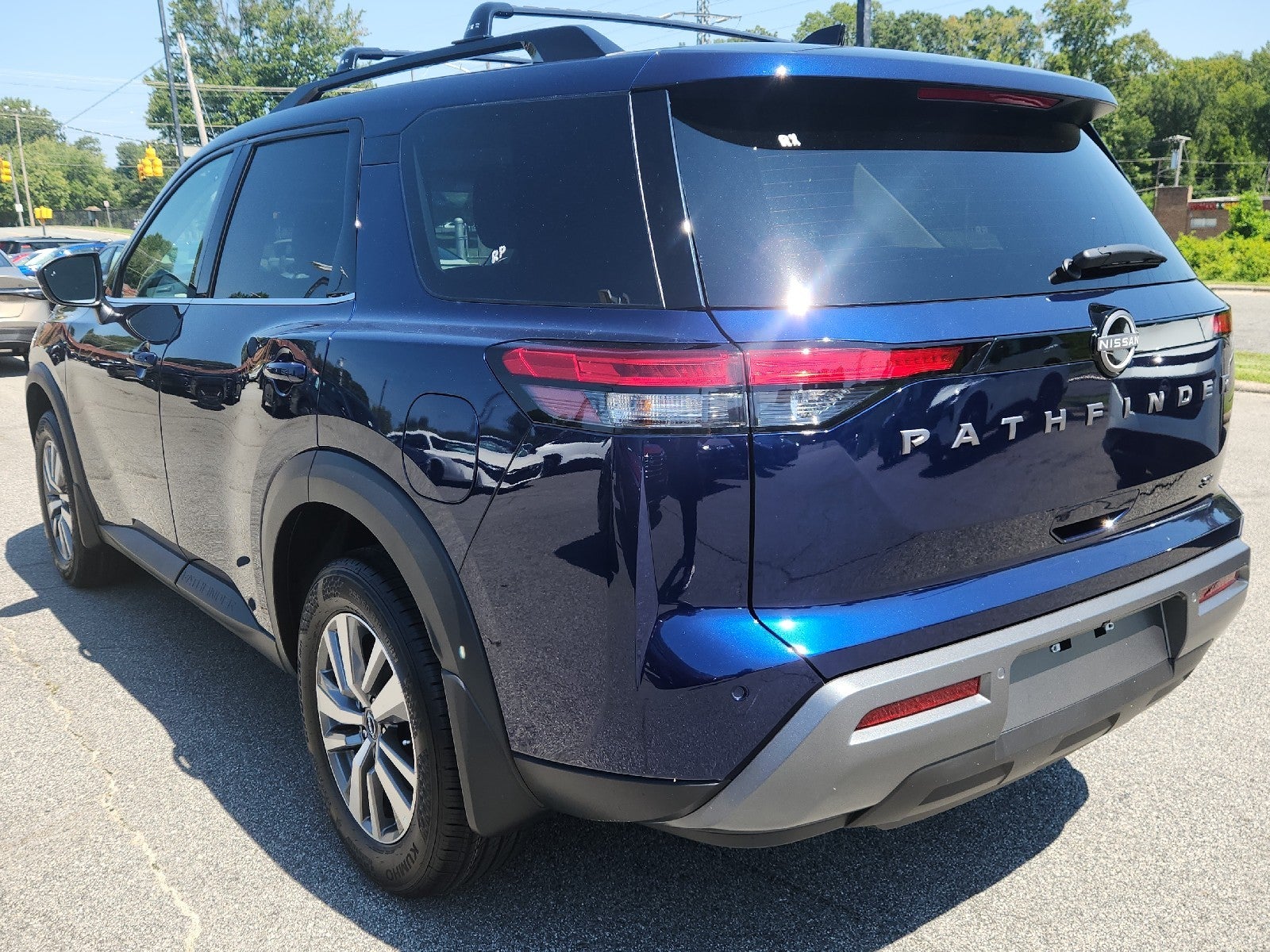 2026 Nissan Pathfinder SL