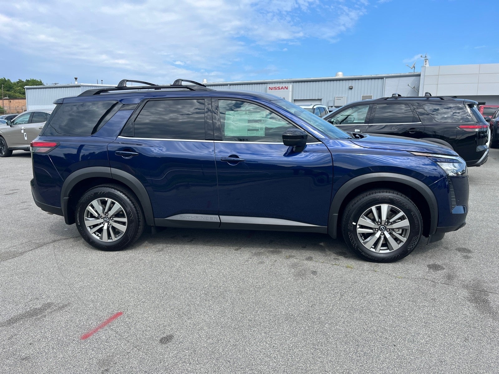 2026 Nissan Pathfinder SL