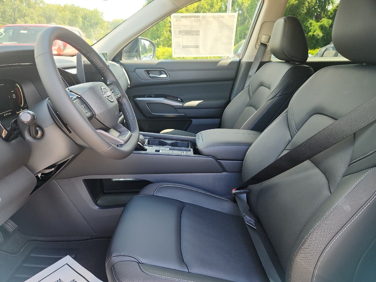 2026 Nissan Pathfinder SL