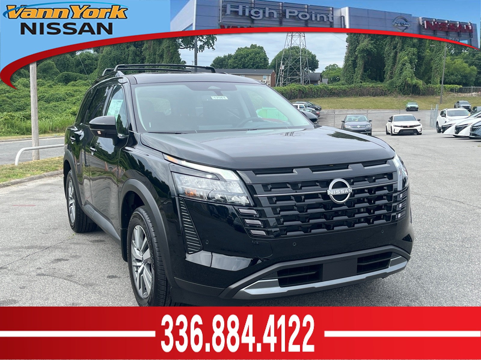 2026 Nissan Pathfinder SL