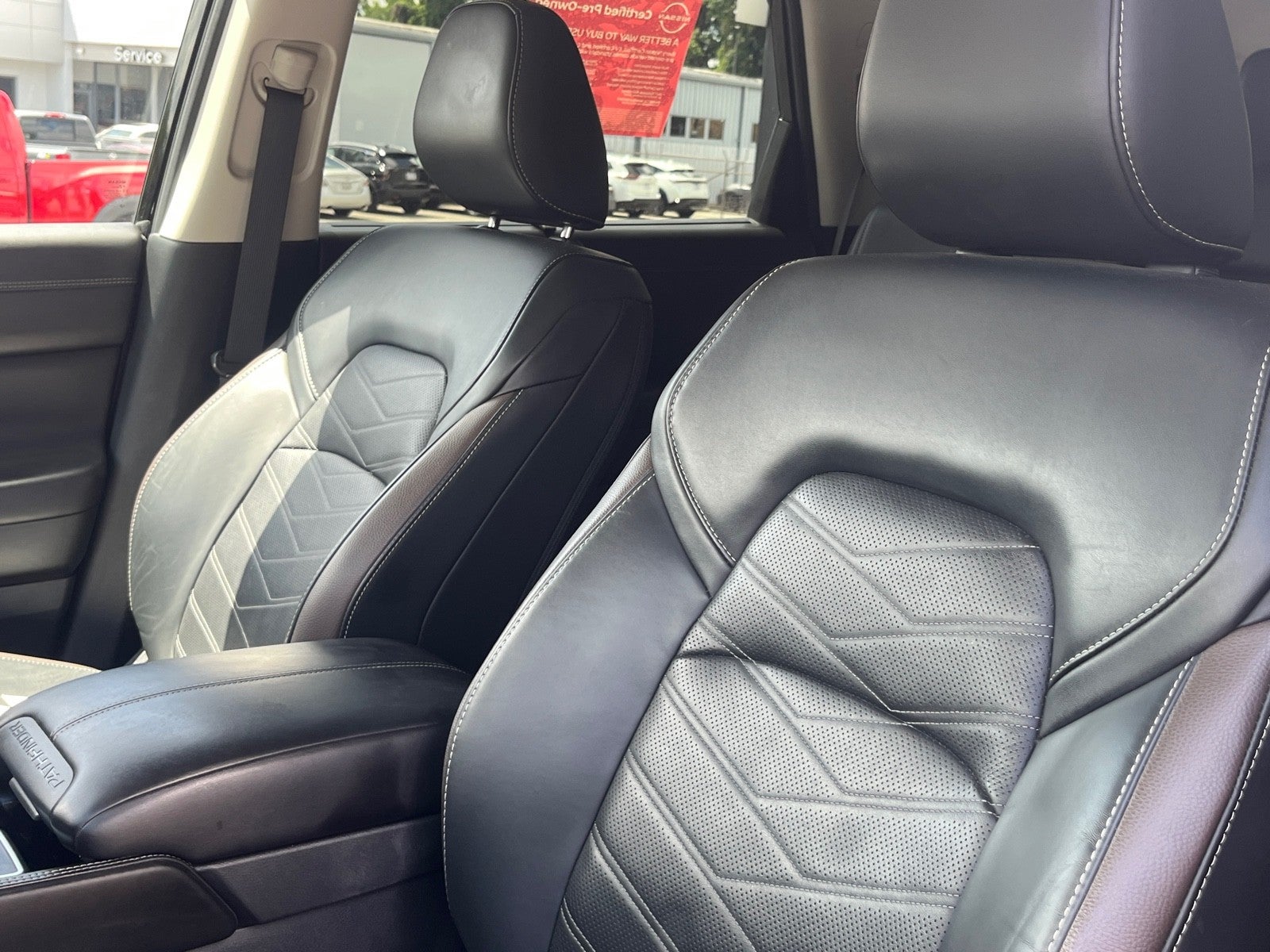 2023 Nissan Pathfinder Platinum