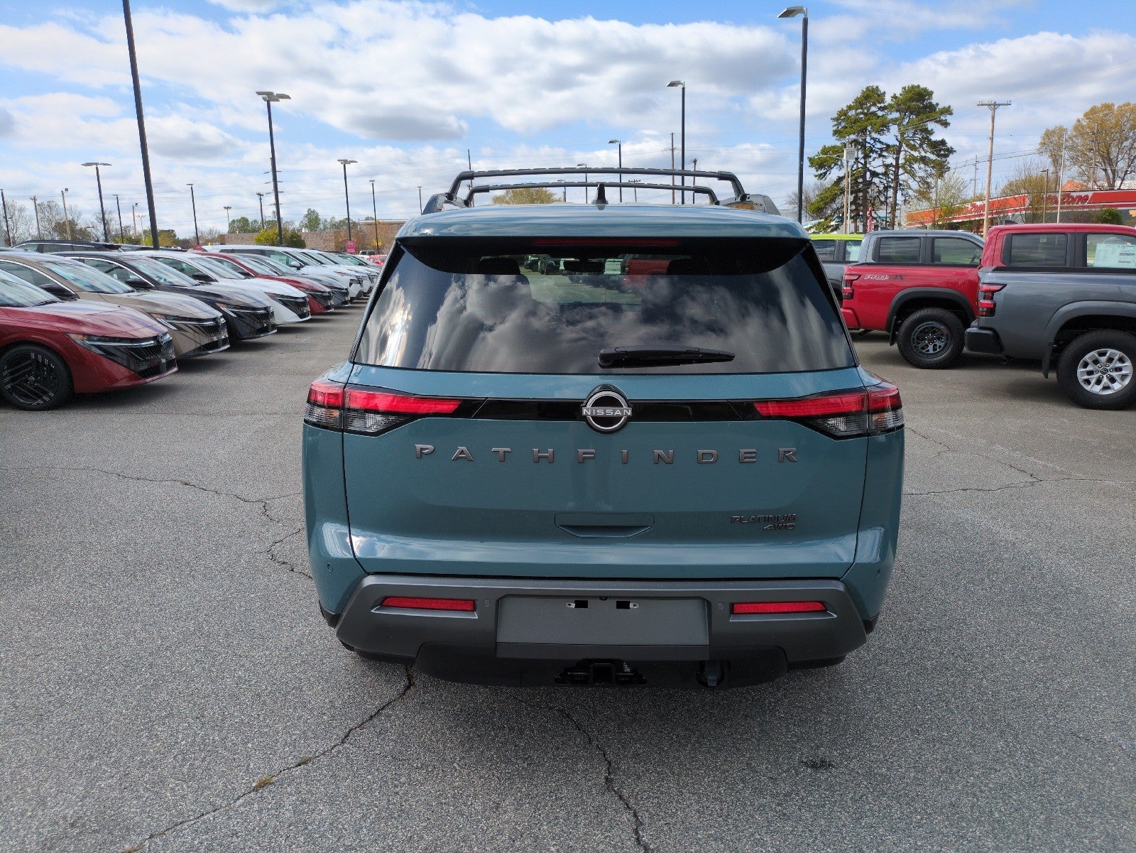 2026 Nissan Pathfinder Platinum