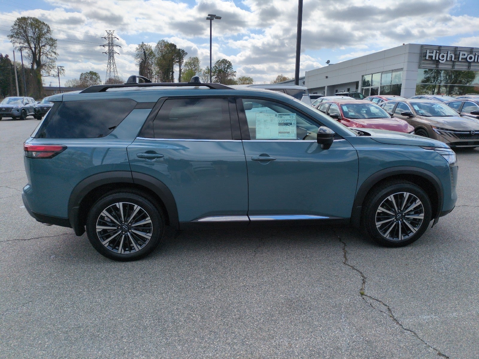 2026 Nissan Pathfinder Platinum