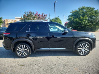 2022 Nissan Pathfinder Platinum