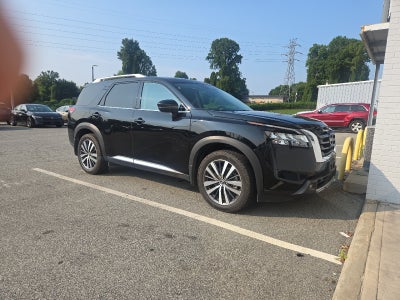 2022 Nissan Pathfinder Platinum