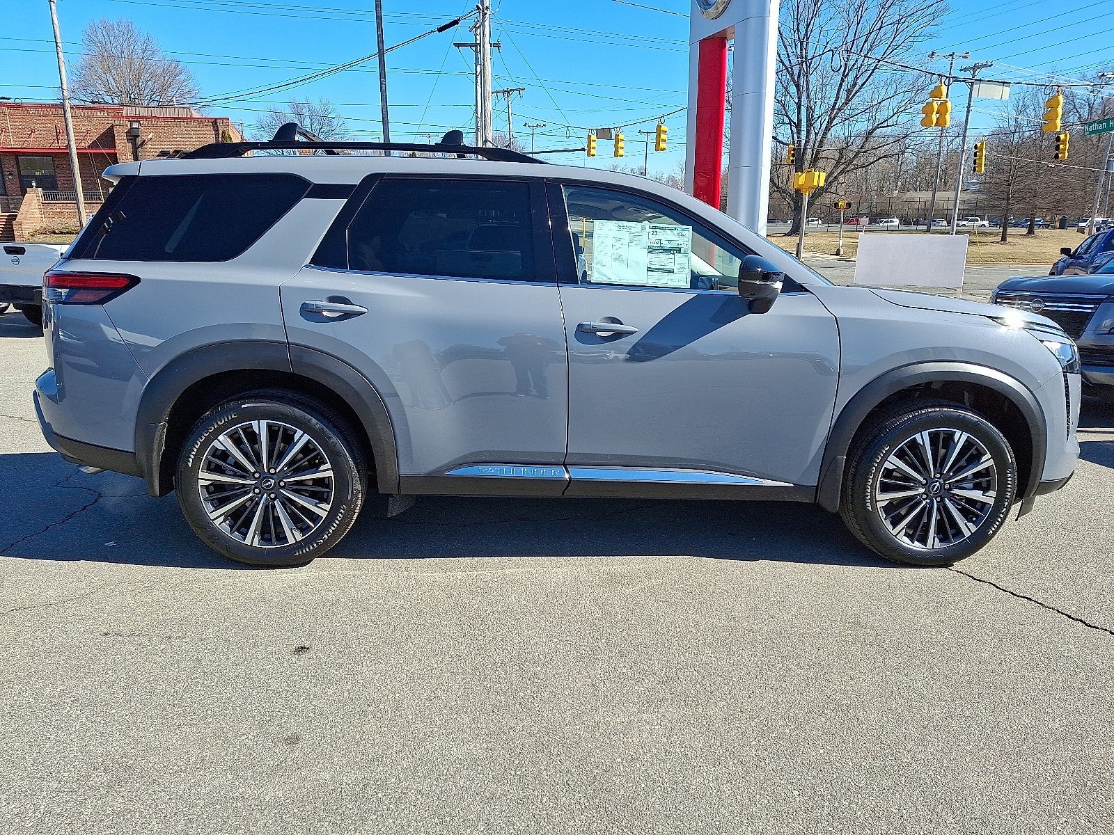 2026 Nissan Pathfinder Platinum