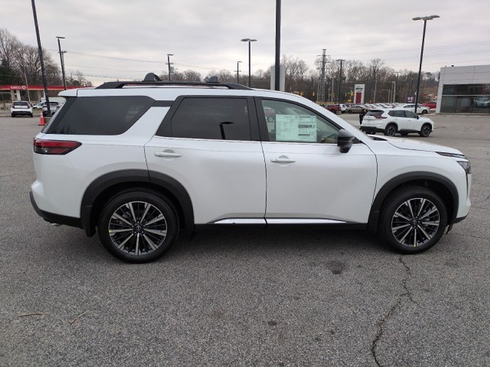 2026 Nissan Pathfinder Platinum