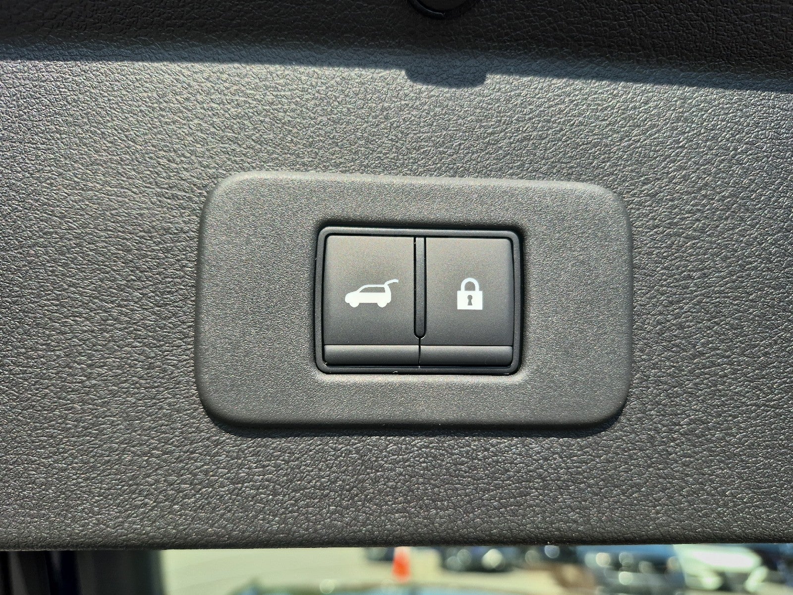 2026 Nissan LEAF Platinum+
