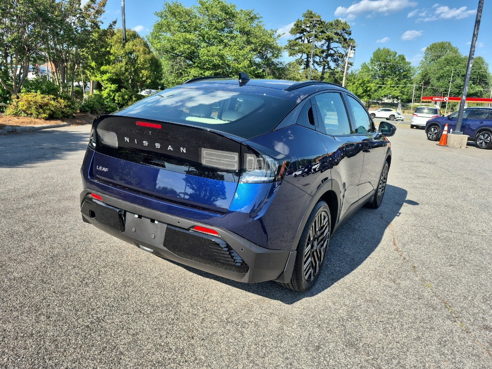 2026 Nissan LEAF Platinum+