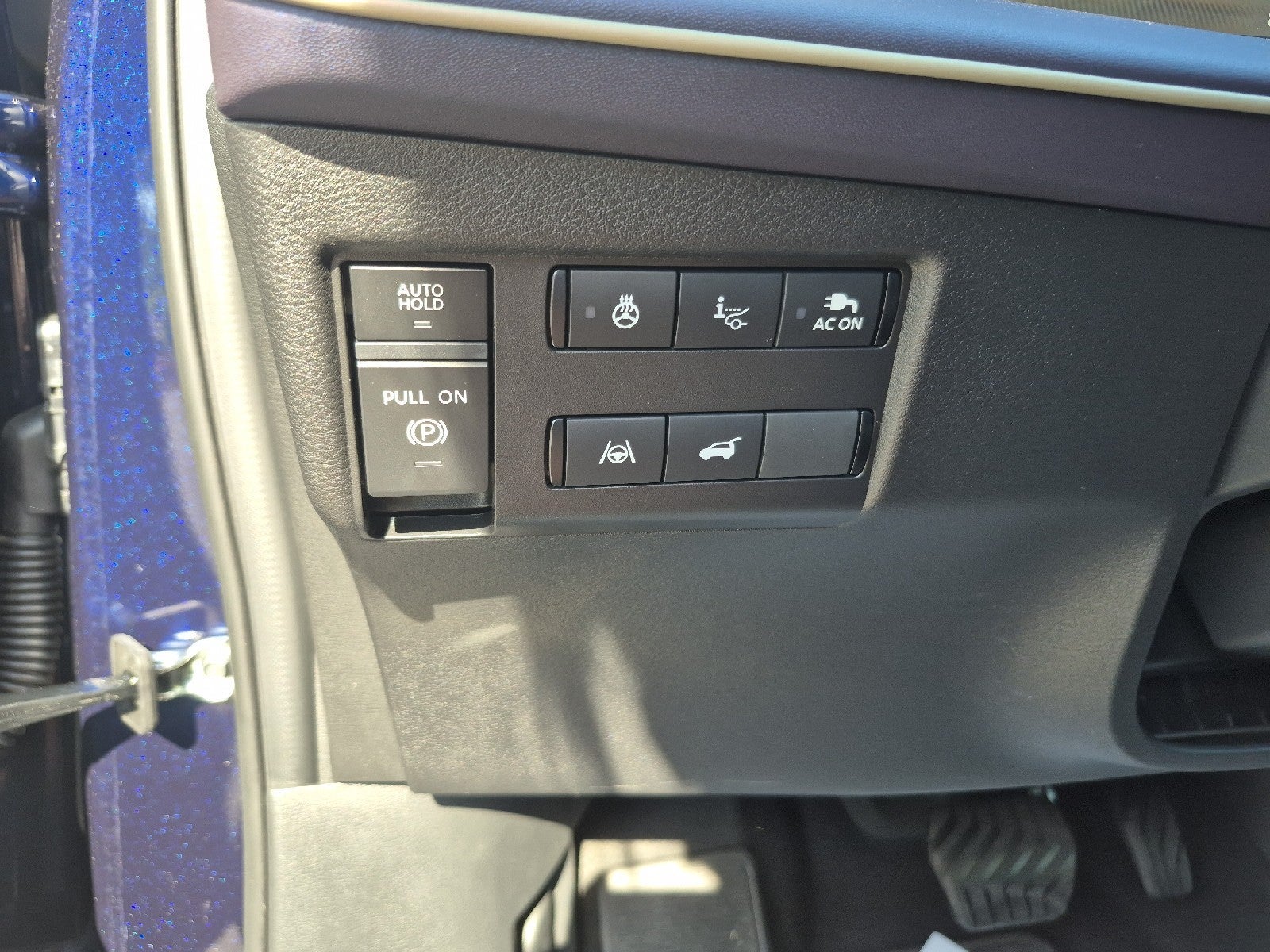 2026 Nissan LEAF Platinum+