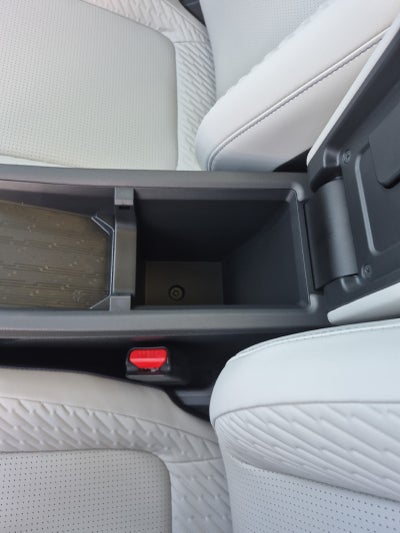 2026 Nissan LEAF Platinum+