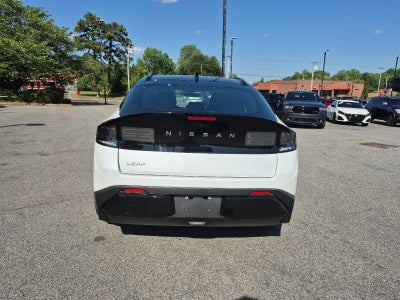 2026 Nissan LEAF Platinum+
