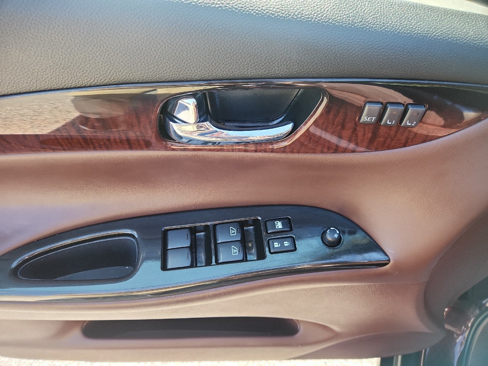 2017 INFINITI QX50 RWD