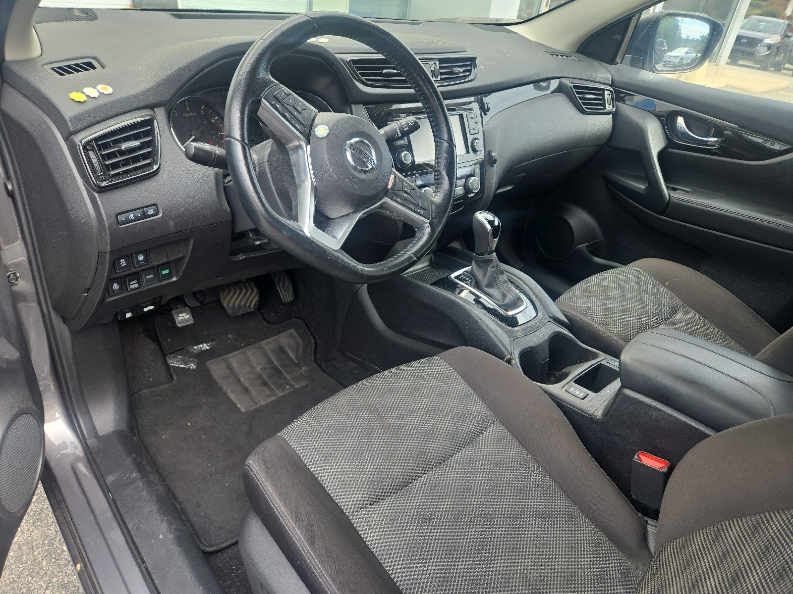 2021 Nissan Rogue Sport SV