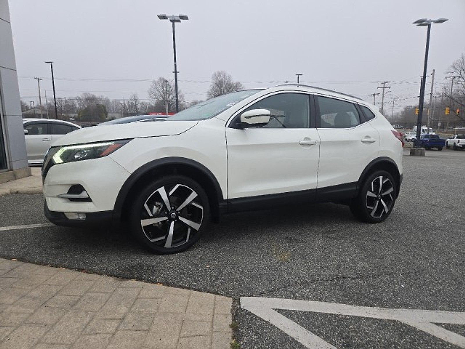 2022 Nissan Rogue Sport SL