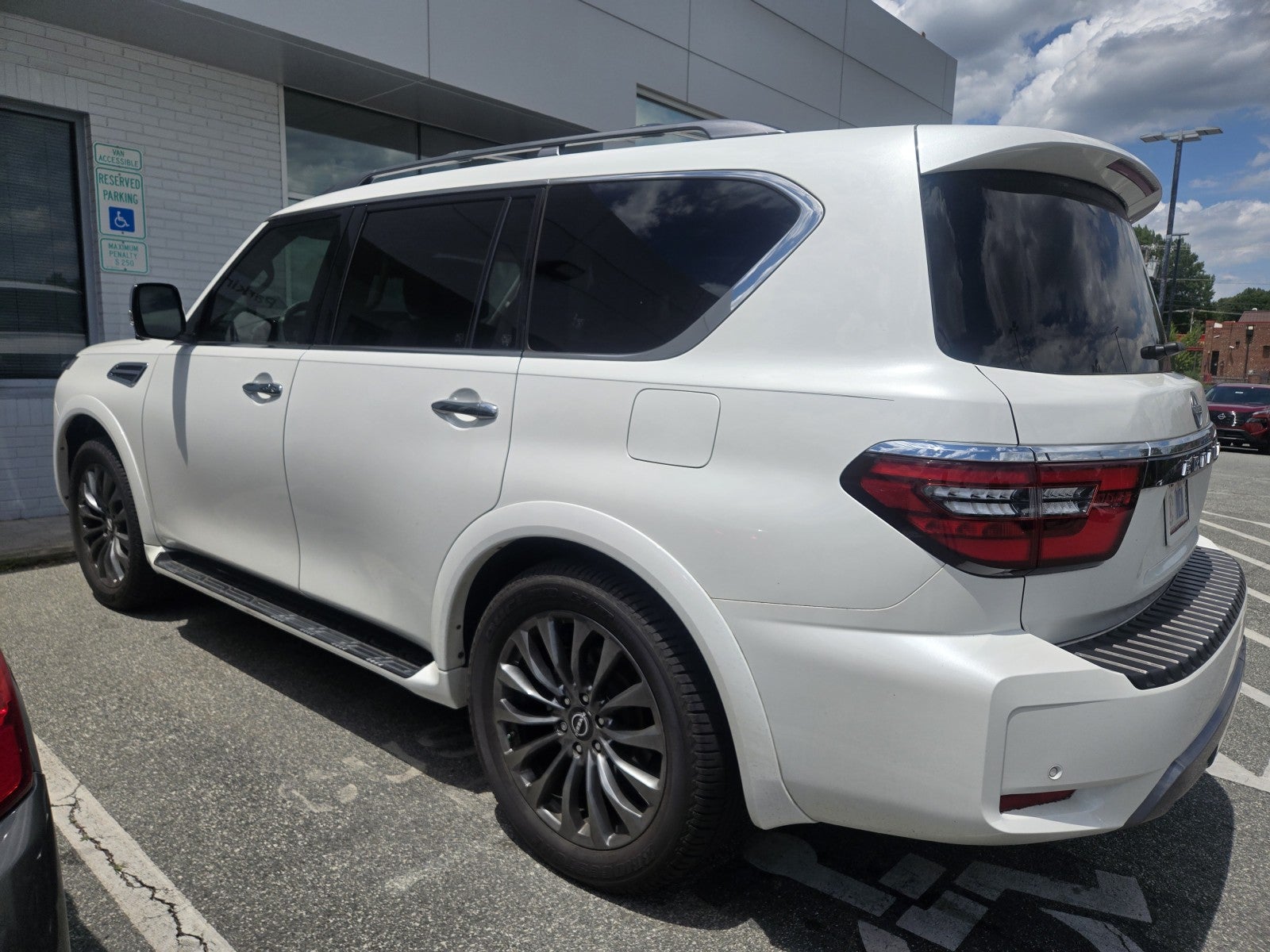 2023 Nissan Armada Platinum