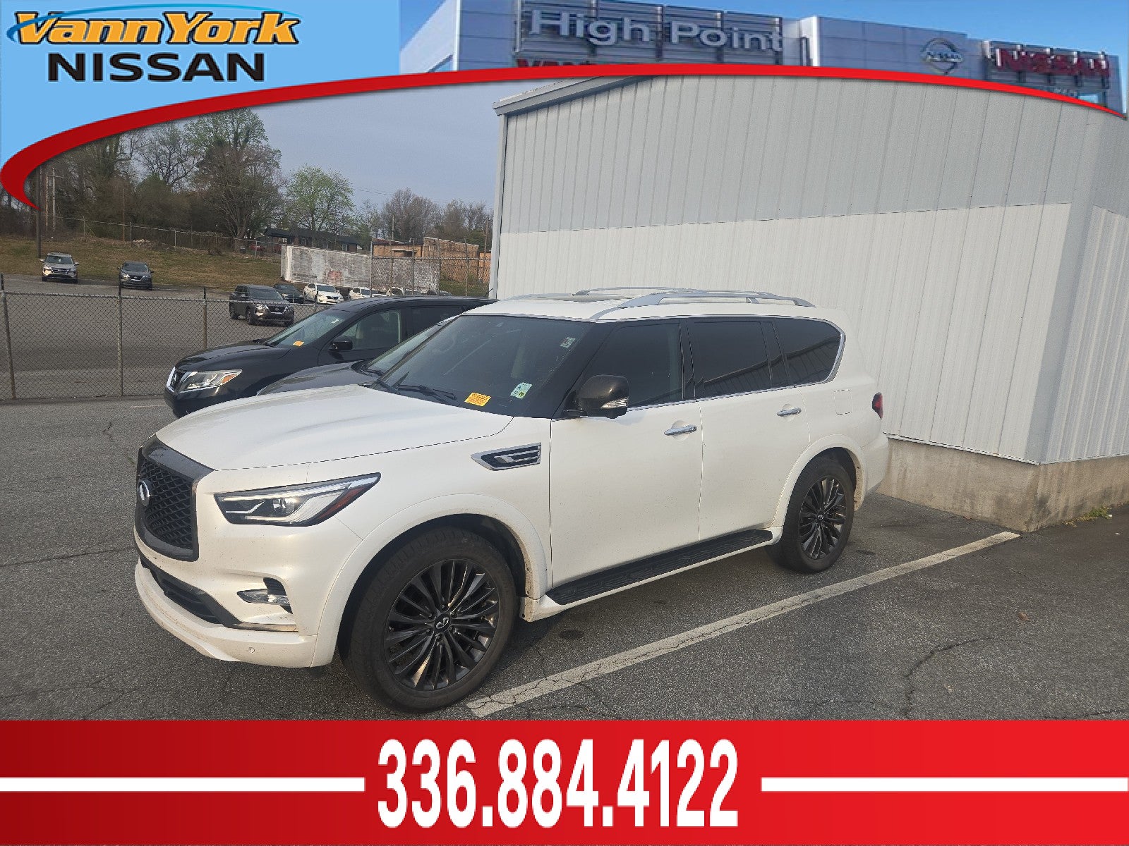 2023 INFINITI QX80 LUXE