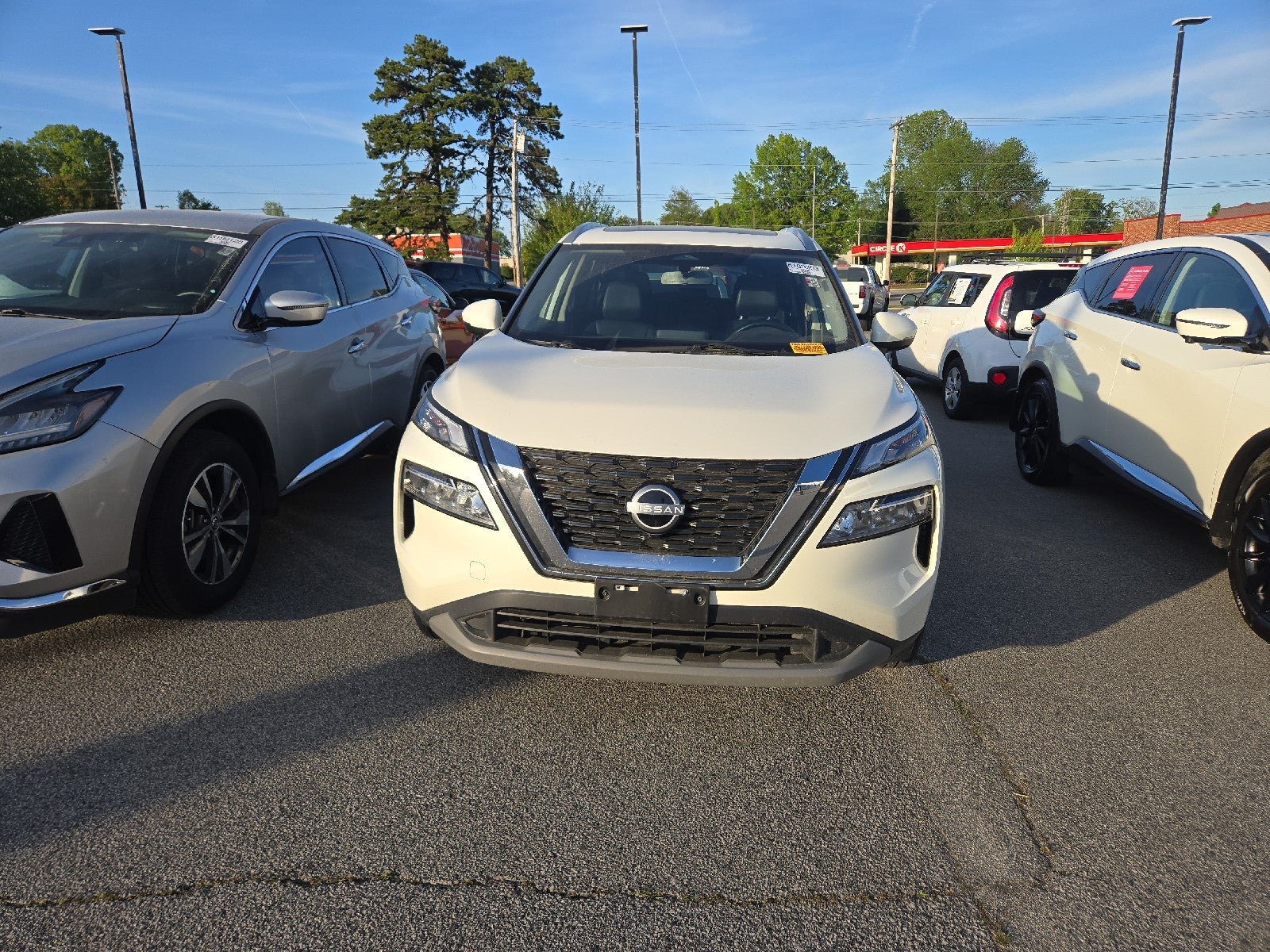 2022 Nissan Rogue SV
