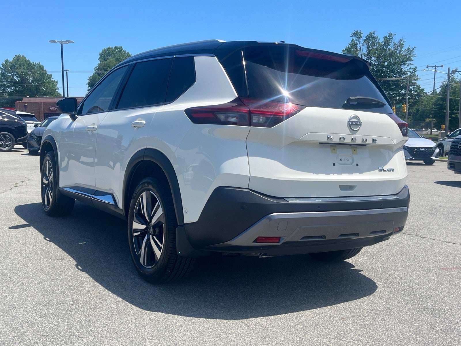 2023 Nissan Rogue SL