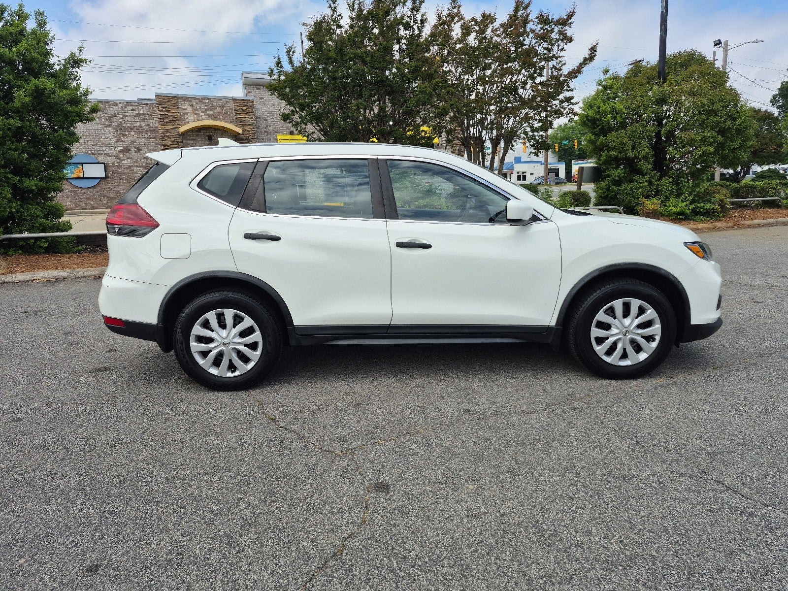 2020 Nissan Rogue S