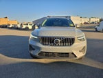 2025 Volvo XC40 Core Bright Theme